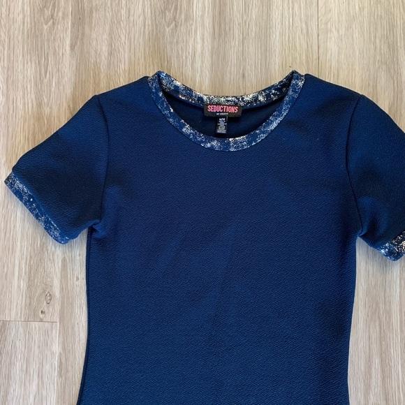 Blue short sleeve dress - Picture 2 of 3